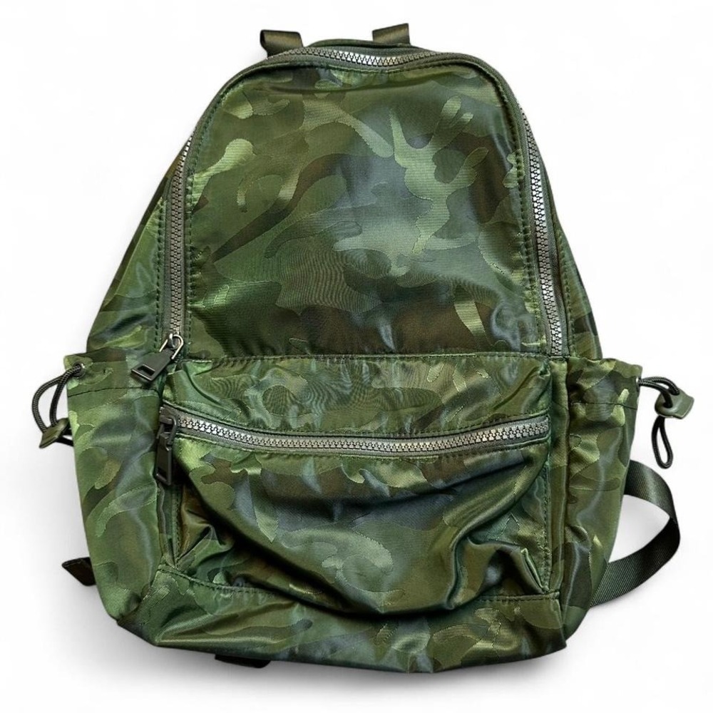 Isaac Mizrahi New York camouflage pattern small backpack with multiple pockets